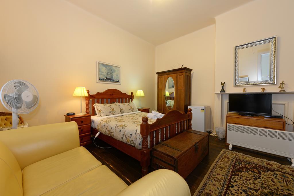 Edinburgh Gallery Bed & Breakfast Hobart Bagian luar foto