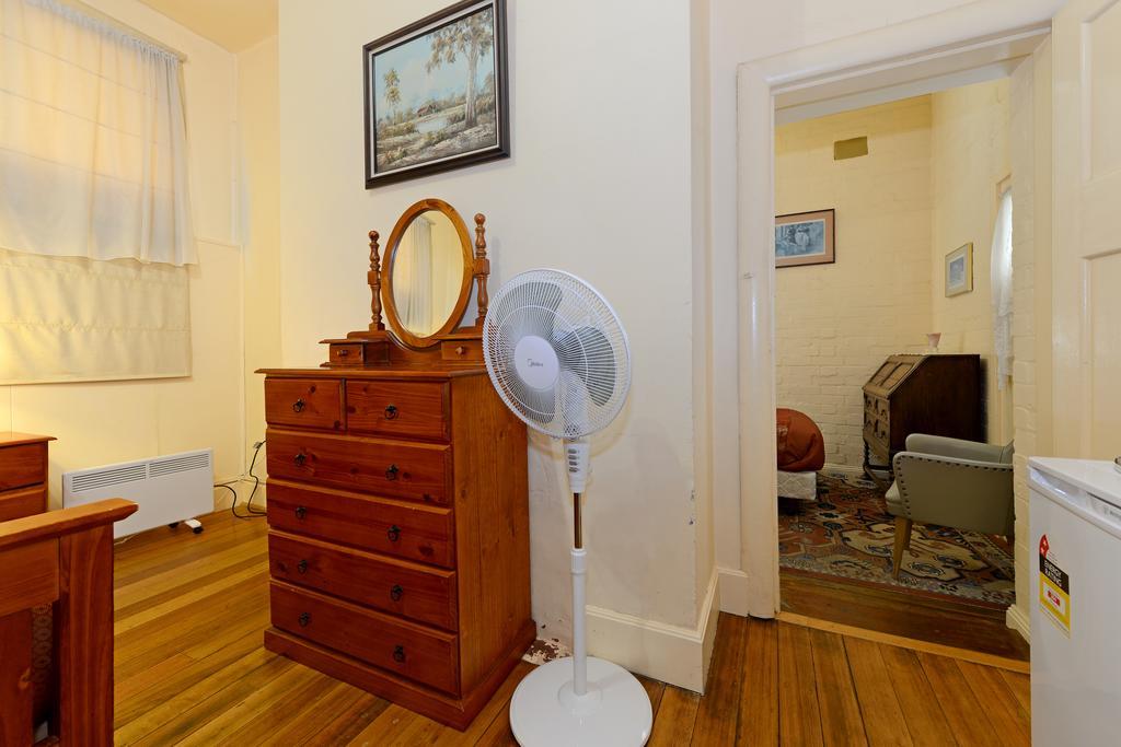 Edinburgh Gallery Bed & Breakfast Hobart Bagian luar foto