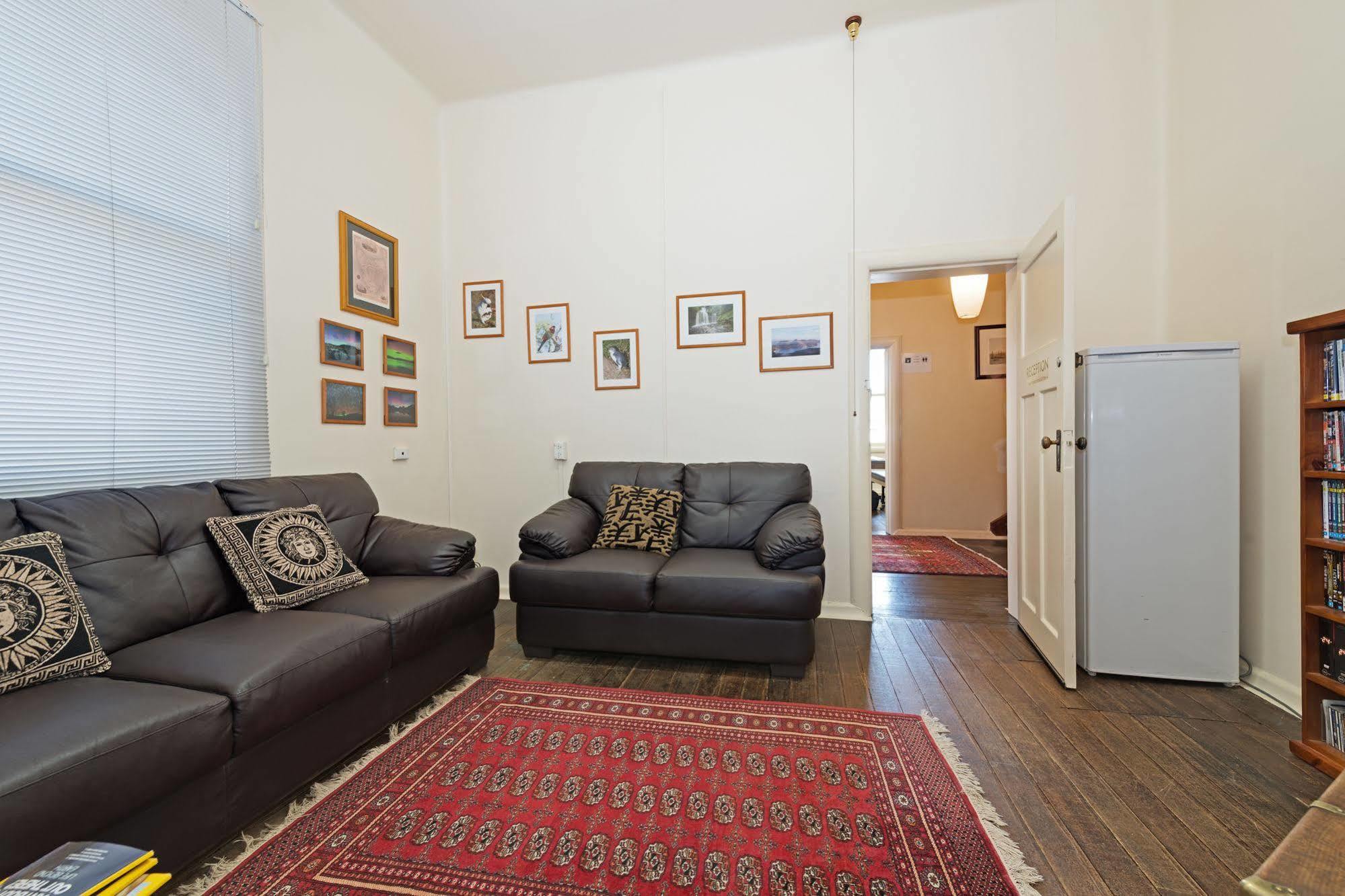 Edinburgh Gallery Bed & Breakfast Hobart Bagian luar foto
