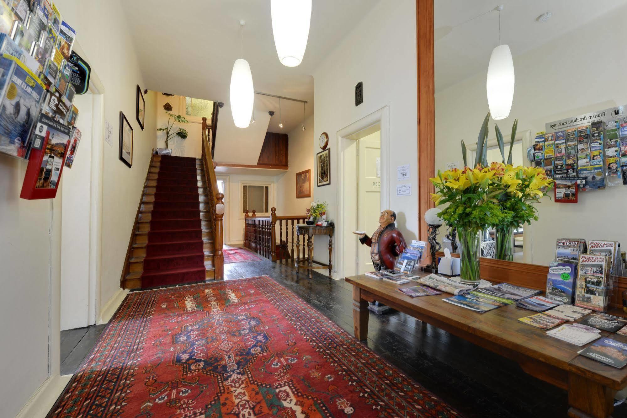 Edinburgh Gallery Bed & Breakfast Hobart Bagian luar foto