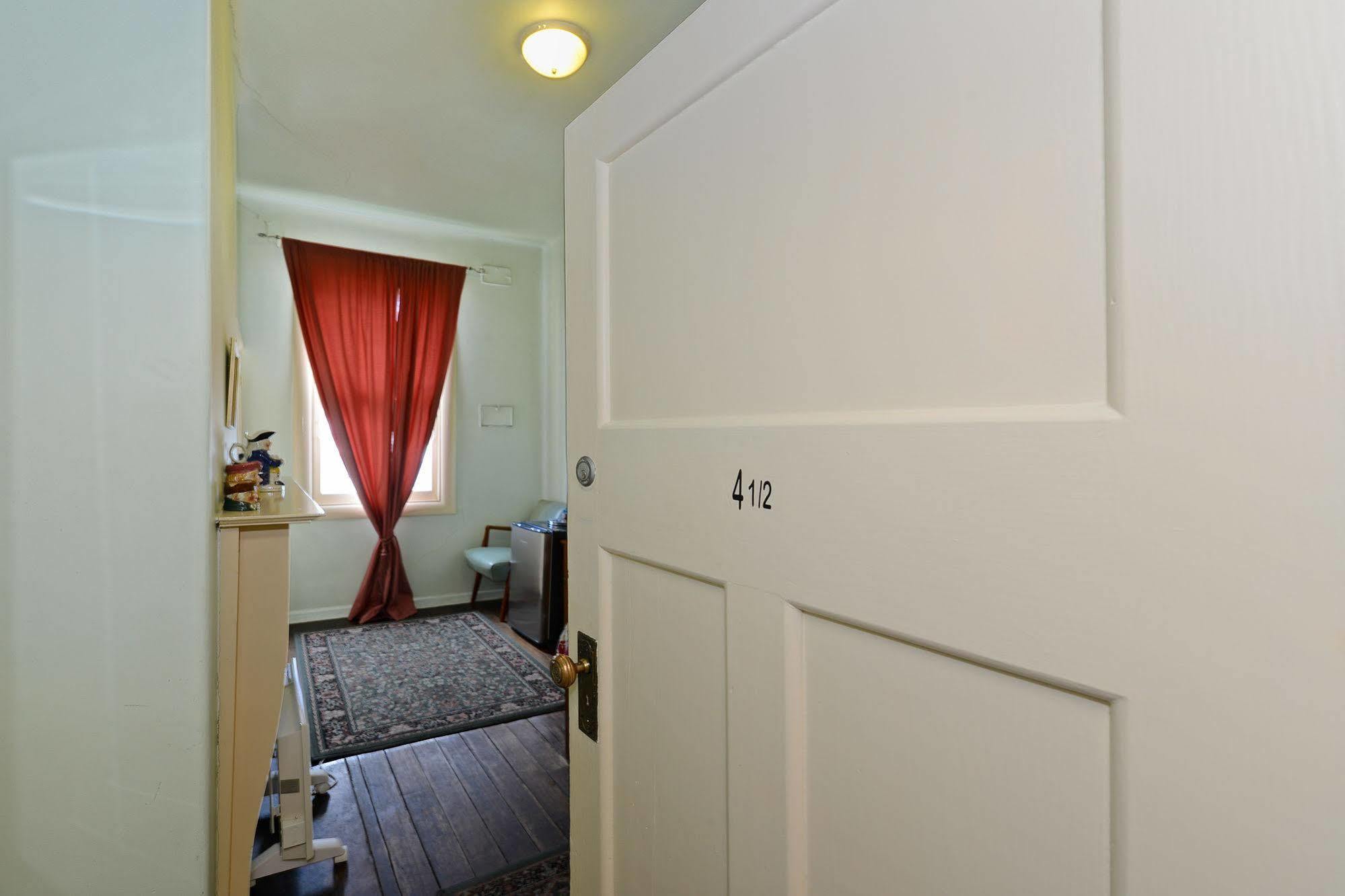 Edinburgh Gallery Bed & Breakfast Hobart Bagian luar foto